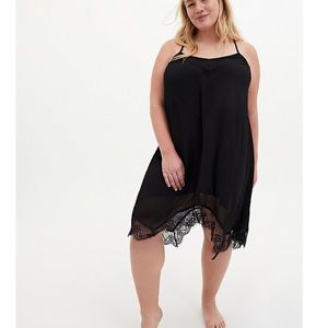 BLACK CRINKLE CHIFFON LACE TRIM SLEEP DRESS